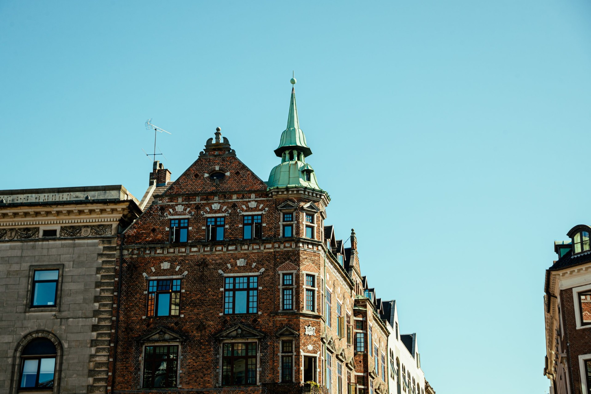 Klassisk københavnsk murstensgavl